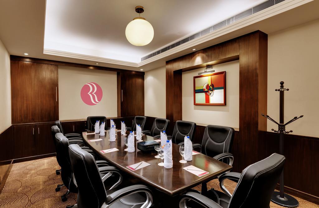 Ramada Plaza By Wyndham Jhv Hotel Varanasi